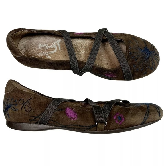 OTBT Shoes - OTBT Leather Embroidered Flats